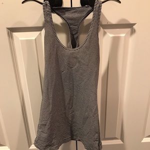 Lululemon workout tank